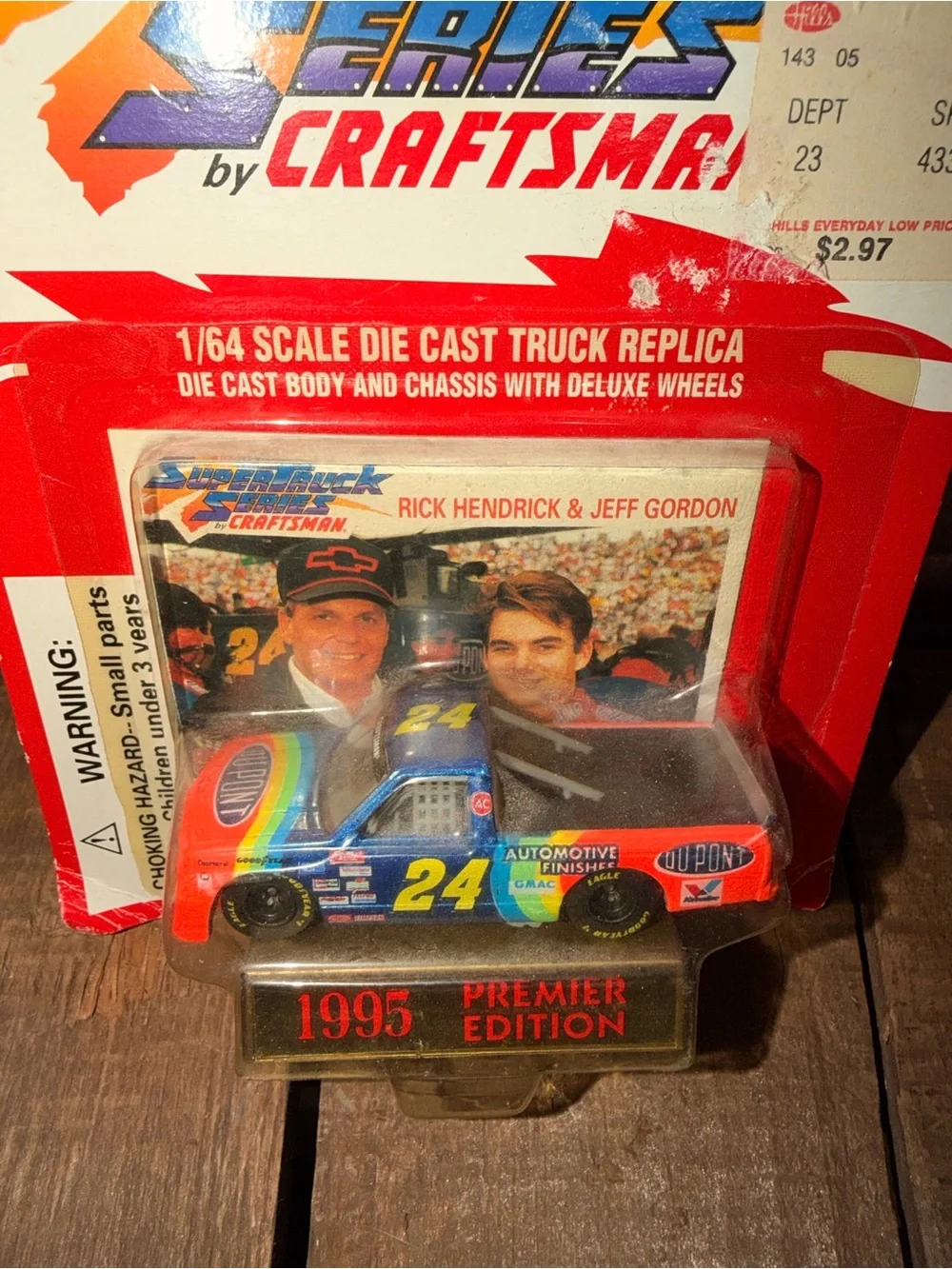 Jeff Gordon NASCAR #24 Championship Racing Car Toy Truck Key Chain 1995